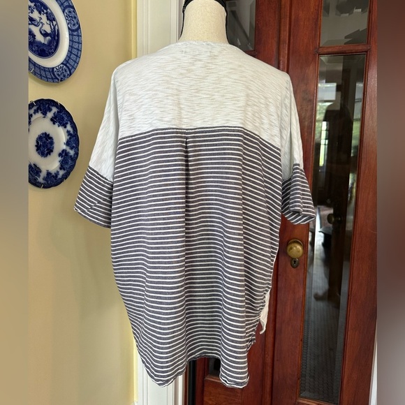 Comme Toi | Oversized Cotton Blend Crewneck Top w/Striped Back Panel, Size Small - Picture 2 of 6